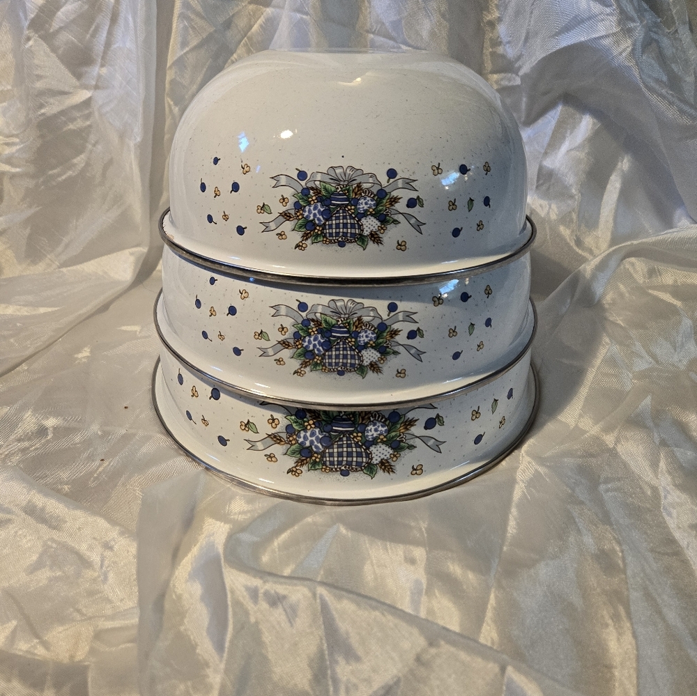Vintage Set of 3 Nesting White & Blue Floral Enamel Metal Mixing Bowls